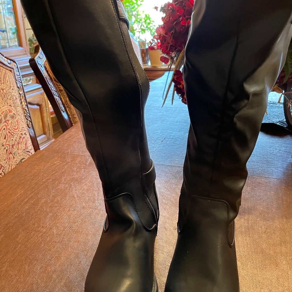 Women Black High Boots 8.5W